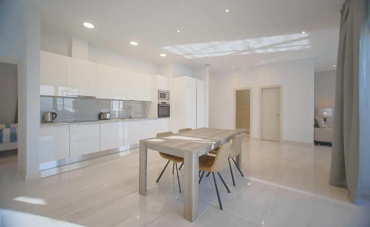Atlantico Plaza Suite 6A - 2 Beds - 2 Baths Puerto del Carmen  0*, Puerto del Carmen (Lanzarote) Spain
