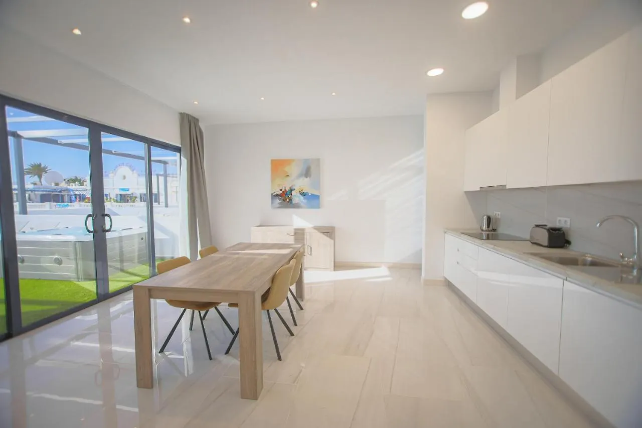 Atlantico Plaza Suite 6A - 2 Beds - 2 Baths Puerto del Carmen  Apartment Puerto del Carmen (Lanzarote)